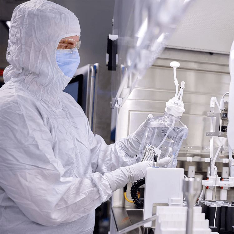 Ntensify® midi flex mixes of reagents in the cleanroom